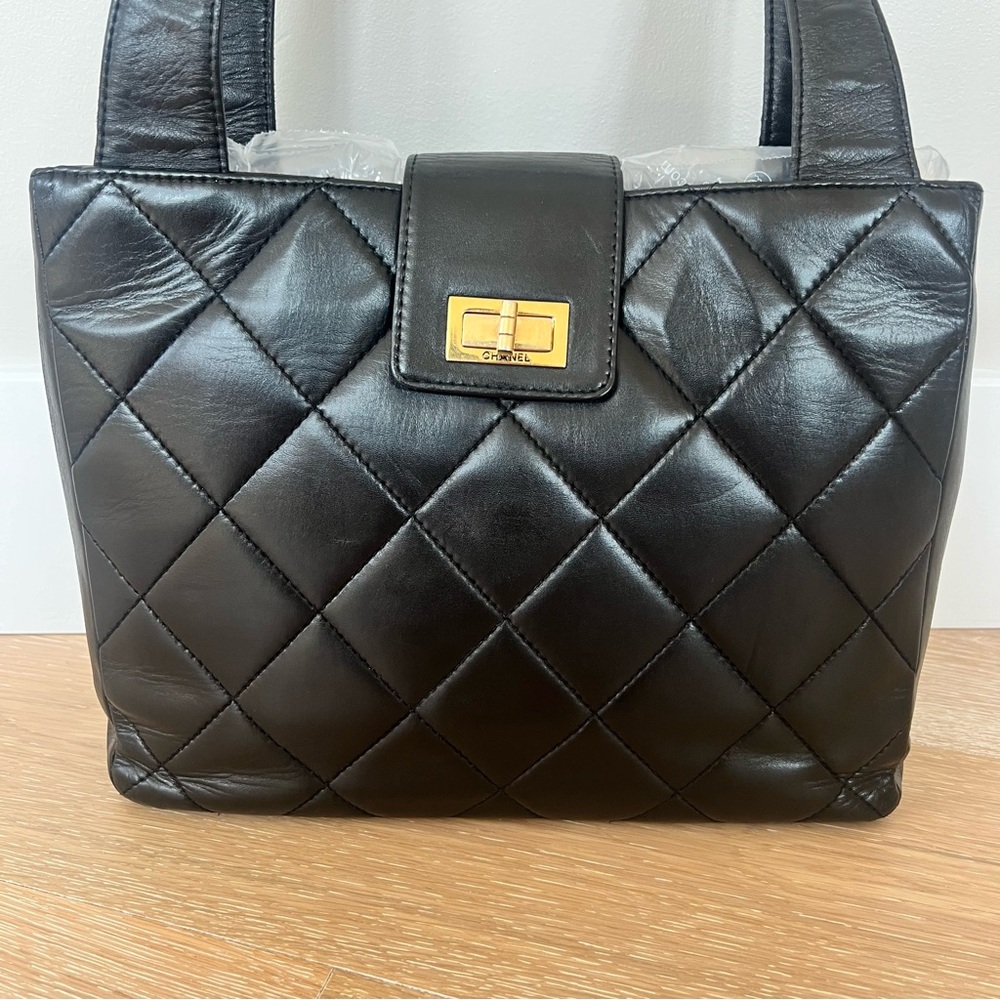 Vintage Chanel Black Lambskin Quilted Shoulder Bag Gold Hardware Authentic - Picture 2 of 12